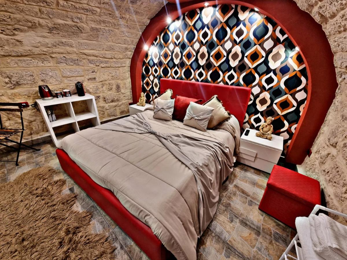 Luxury Borgo Antico Apartment Bari Luaran gambar