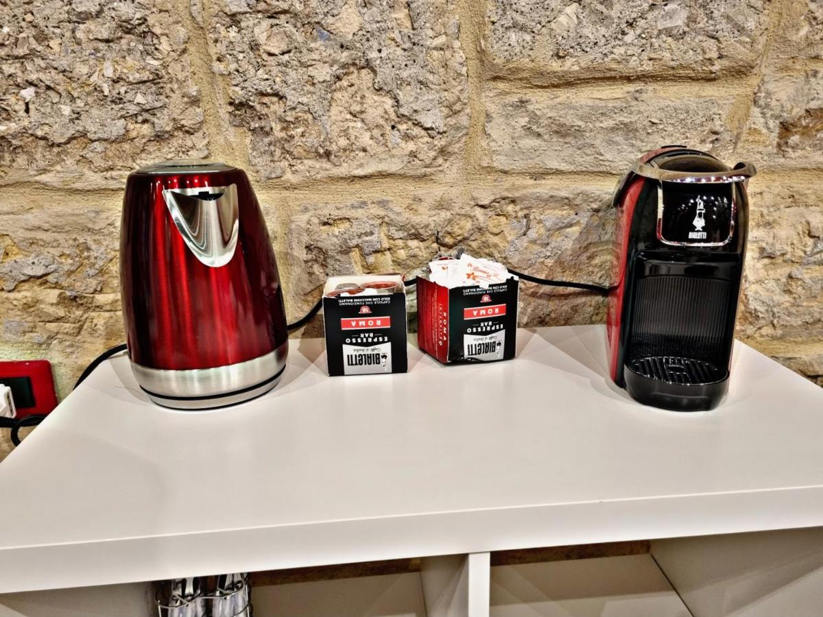 Luxury Borgo Antico Apartment Bari Luaran gambar