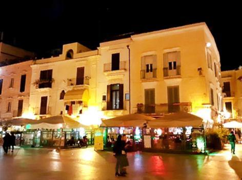 Luxury Borgo Antico Apartment Bari Luaran gambar