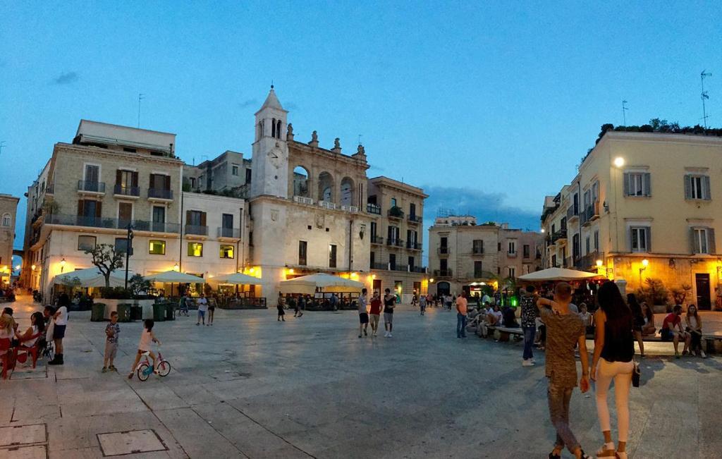 Luxury Borgo Antico Apartment Bari Luaran gambar